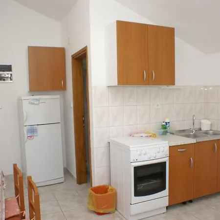 Apartamento By The Sea Bilo, Primosten - 4189 Podgreben
